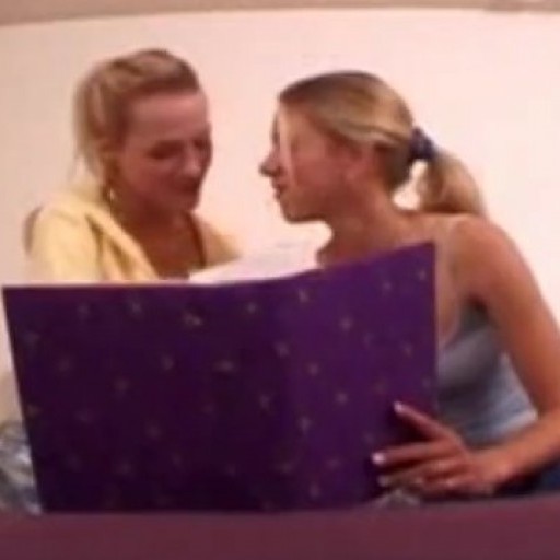 Amy and Katie have Dormroom Fantasies