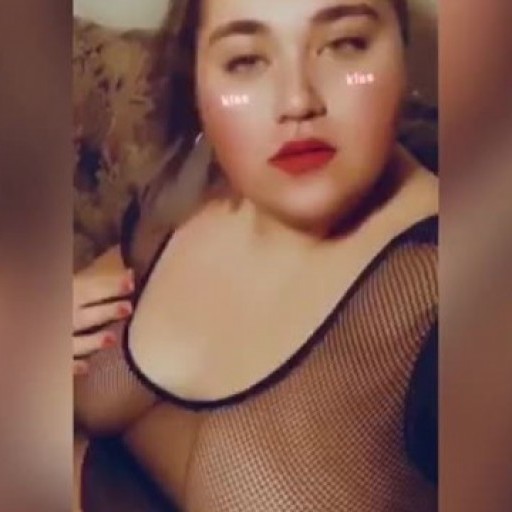 College bbw gets down on Snapchat: thick thighs and pretty eyes!