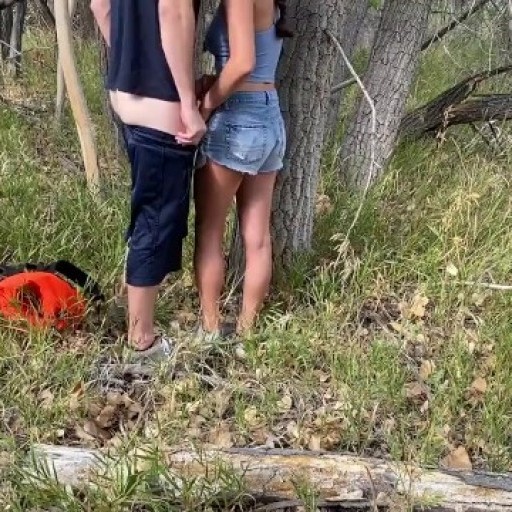 FIT COLLEGE TEEN TAKES BIG DICK OUTDOORS!! Hot girl with big tits fucks outside