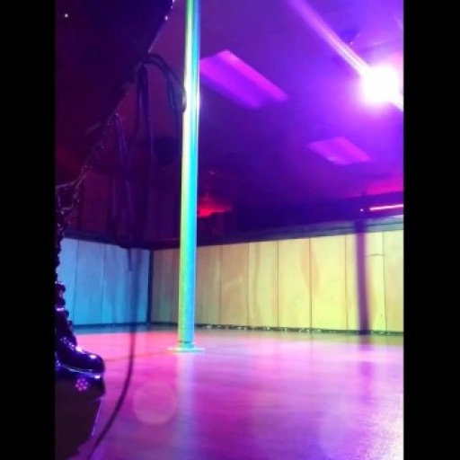 Petite ebony Stripper Pole dancing to Lil Wayne SNL