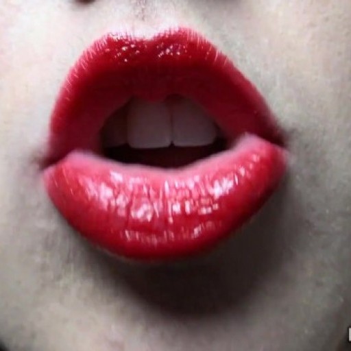 Red Lips: Fuck and Squat Ride- A Dani Sorrento solo custom clip
