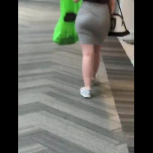 Epic PAWG bitch in tight skirt