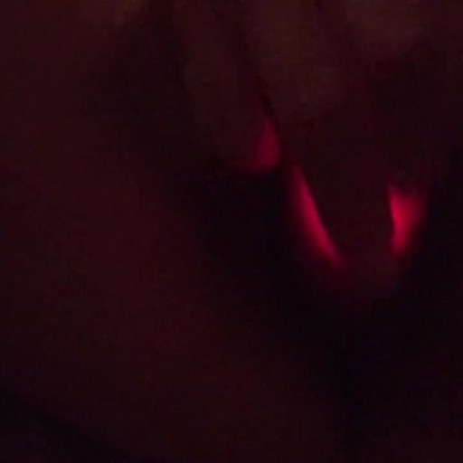 Masturbating with clit toy moans
