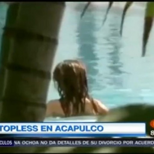 - Stehpanie Salas Topless Acapulco