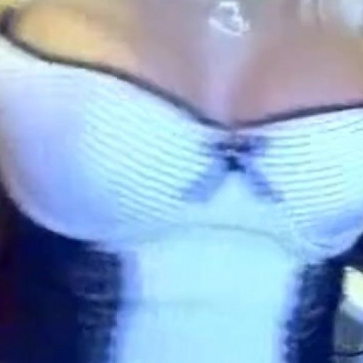 Hot blonde shows big breasts and sexy ass on webcam