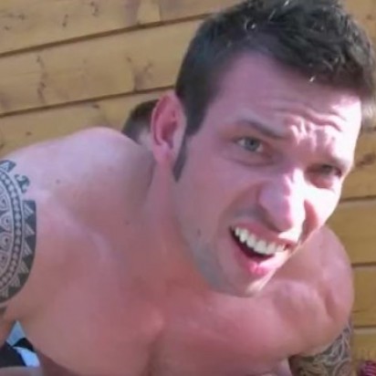 Gay stud gets mouth cumfilled outdoor