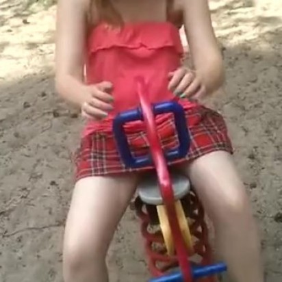 Bottomless amateur at the park