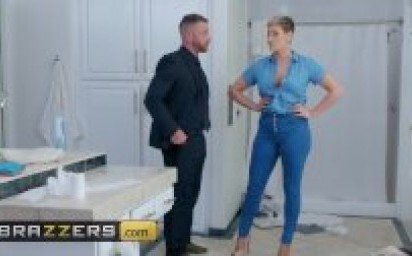 Hot stepmom Ryan Keely gets pounded in the bathroom - Brazzers