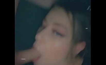 Swallowing a big cumshot after giving sloppy head