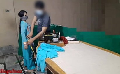 Desi housewife fucked by tailor very hot and clear hindi audio.desi indian bhabhi went to get clothes stitched then tail
