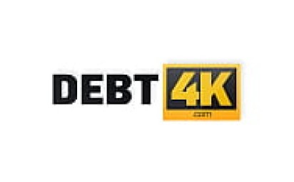 DEBT4k. Sex with the Goliath is a solution that the Czech debtor finds