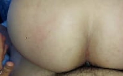Mi mujer madura culona nuevamente saltando en mi verga con su enorme culote a full anal